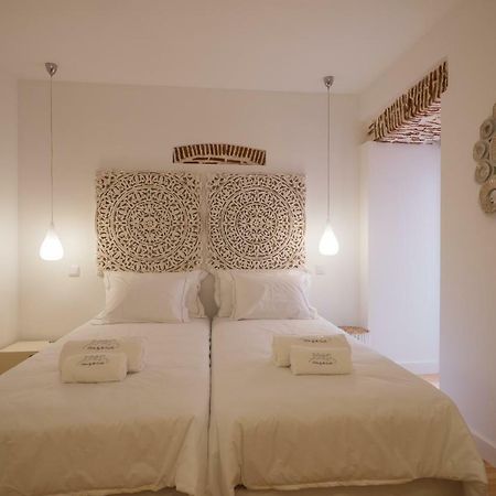 Sunshine House - Exclusive Apartment - Home By The Castle Lisbona Esterno foto