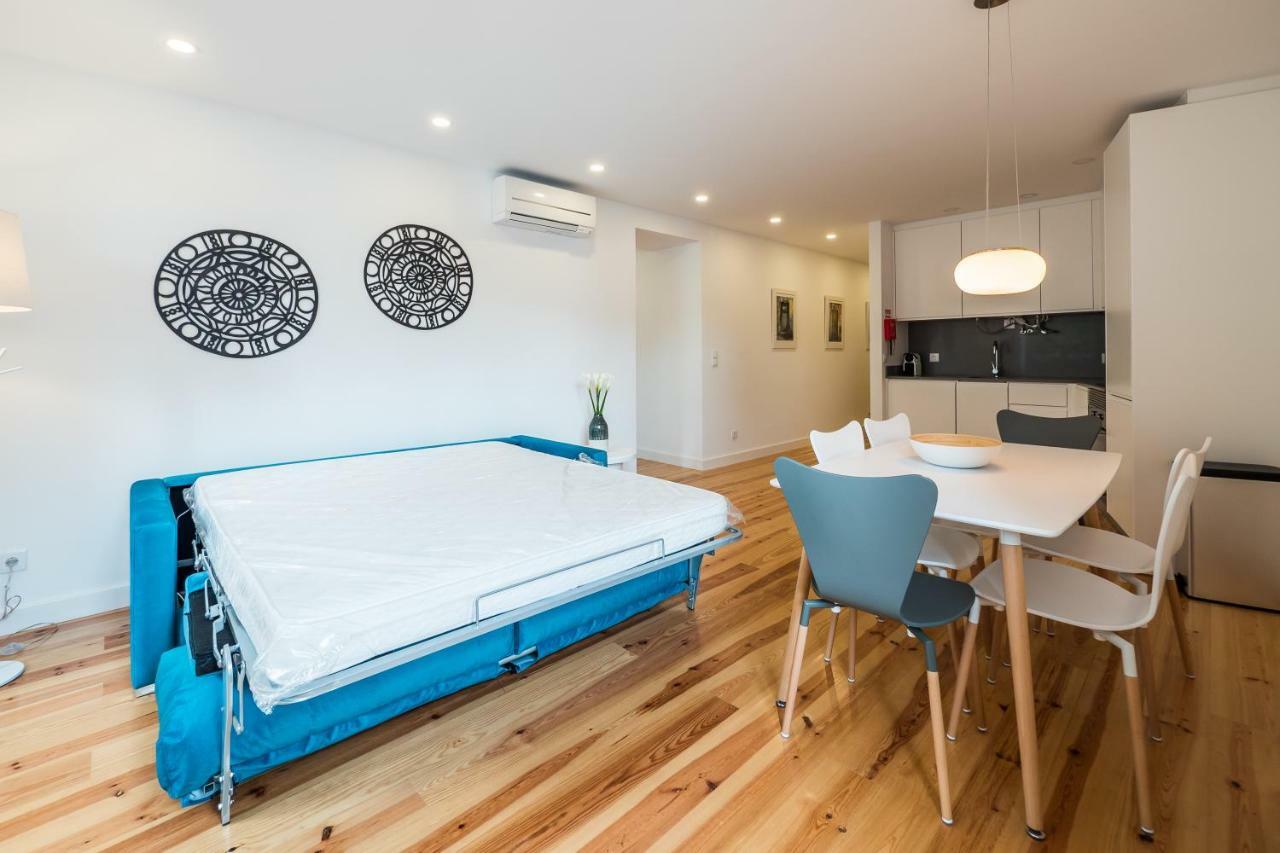 Sunshine House - Exclusive Apartment - Home By The Castle Lisbona Esterno foto
