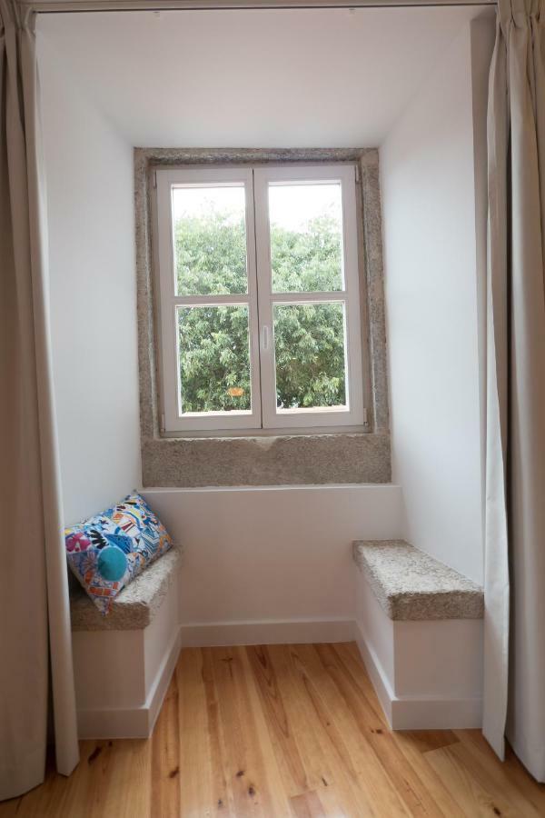 Sunshine House - Exclusive Apartment - Home By The Castle Lisbona Esterno foto