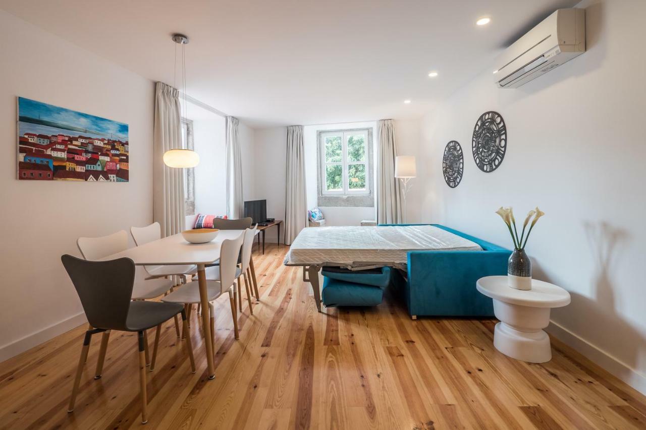 Sunshine House - Exclusive Apartment - Home By The Castle Lisbona Esterno foto
