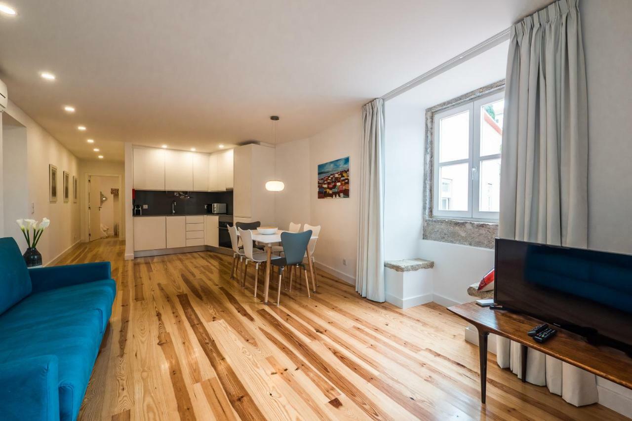 Sunshine House - Exclusive Apartment - Home By The Castle Lisbona Esterno foto